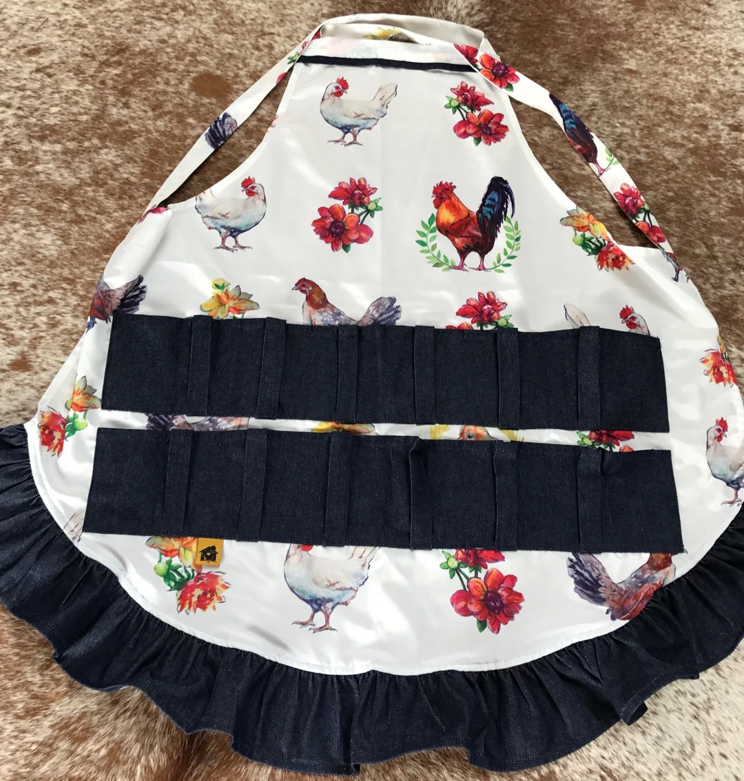 Egg Apron Full Length Chicken Print - Image 5