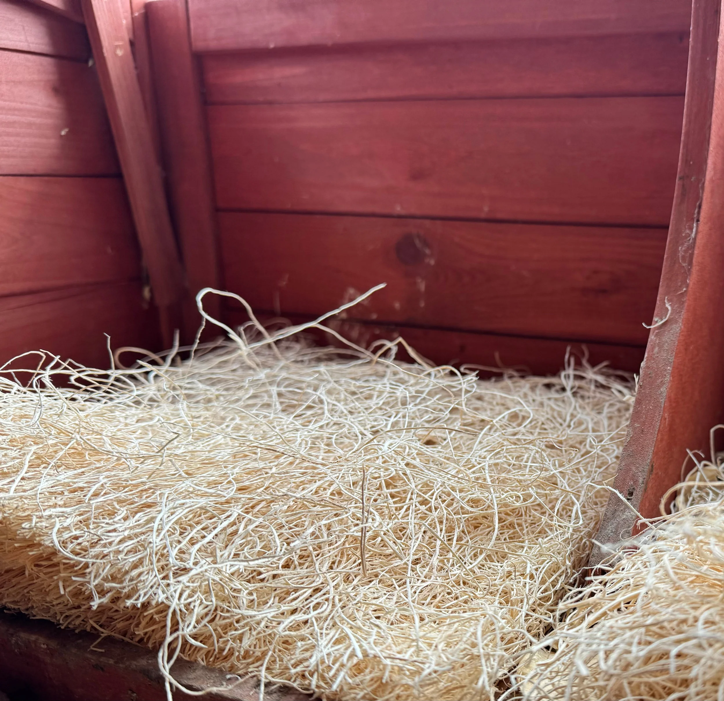 Natural Excelsior Aspen Fiber Nesting Pads | 13 x 13 Inches | Pack of 10 - Image 4